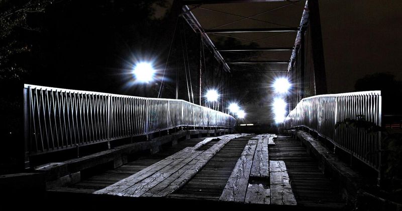 Old Alton Bridge, Denton County