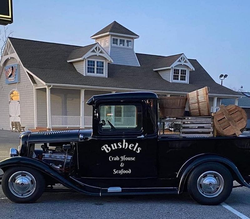 Bushels Crab House & Seafood