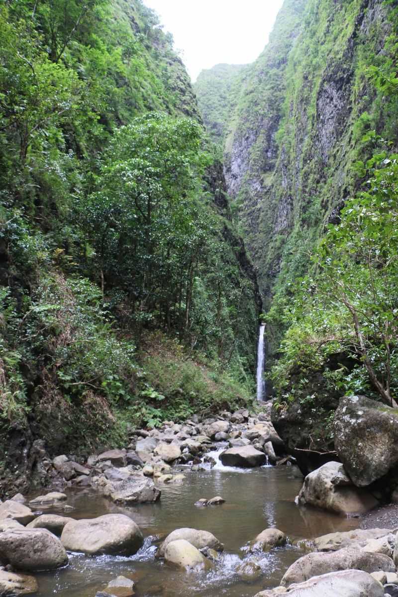 The case of Sacred Falls (Kali?w?a) on O?ahu and recent crackdowns