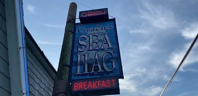 Iconic, Sea-Themed Decor