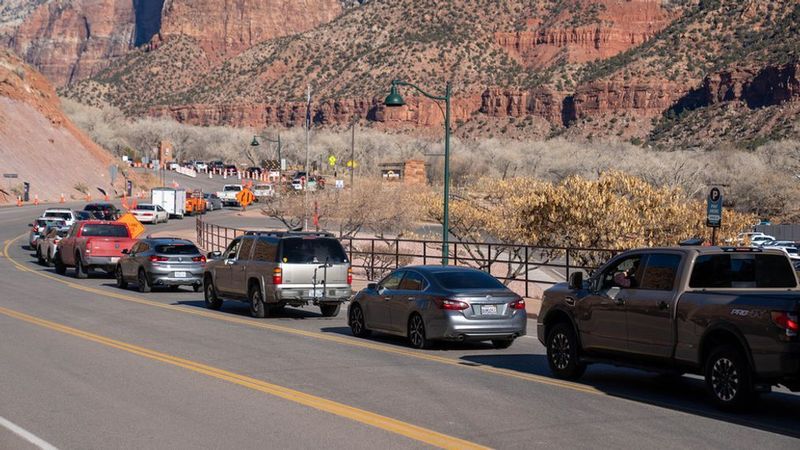 When Holiday Crowds Change the Experience