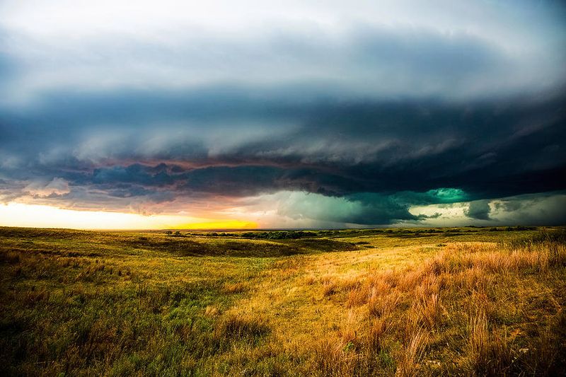 Monotony and weather extremes