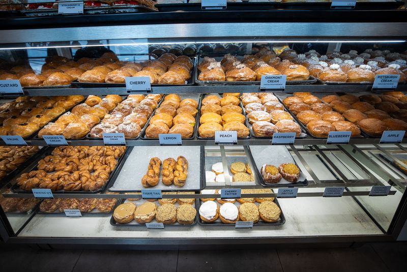 Oakmont Bakery, Oakmont area