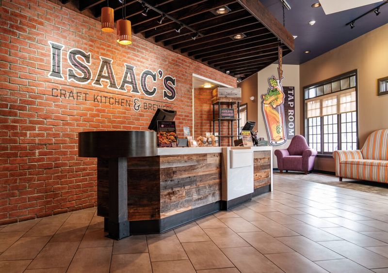 Isaac's Craft Kitchen & Brewery (Lancaster)