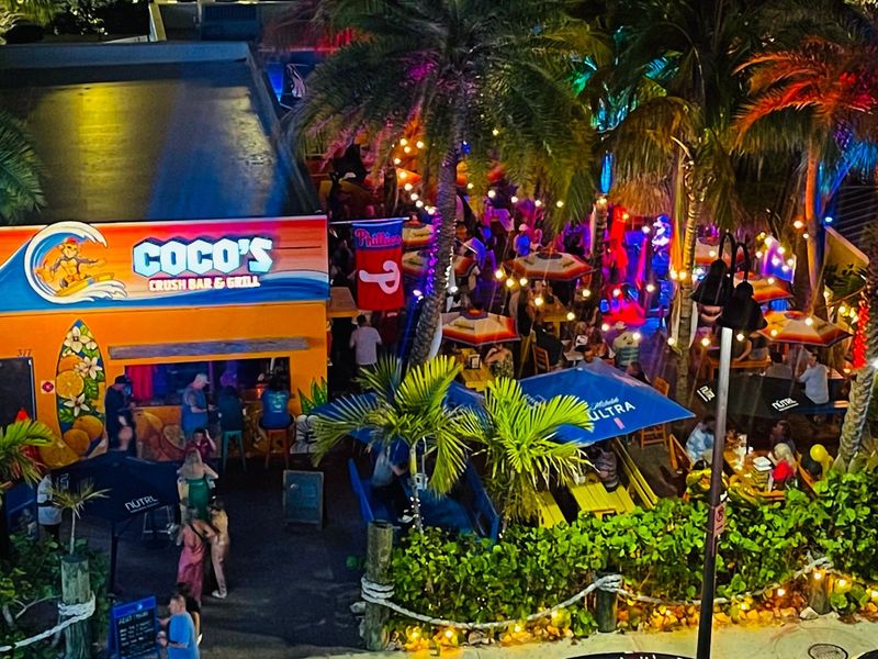 Coco's Crush Bar and Grill IRB (Indian Rocks Beach)