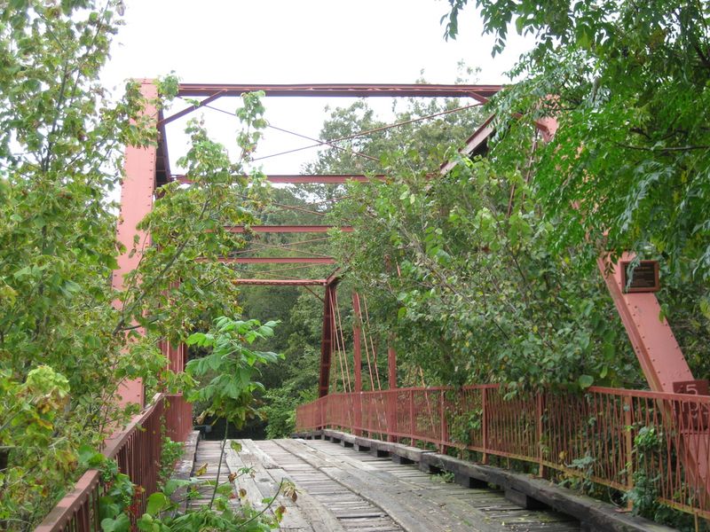 Between Folklore and Fear