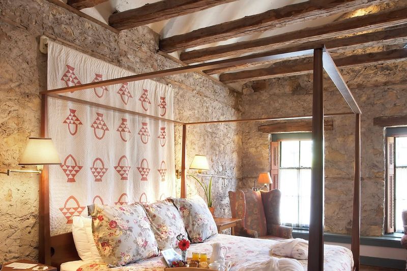 Stay in Character at Washington House Inn