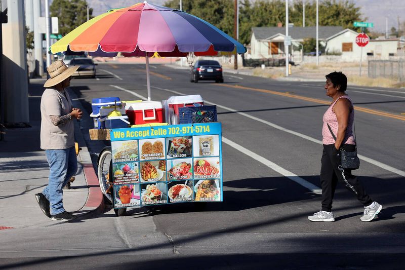 Permits Don't Help Tourists Who Want to Vend