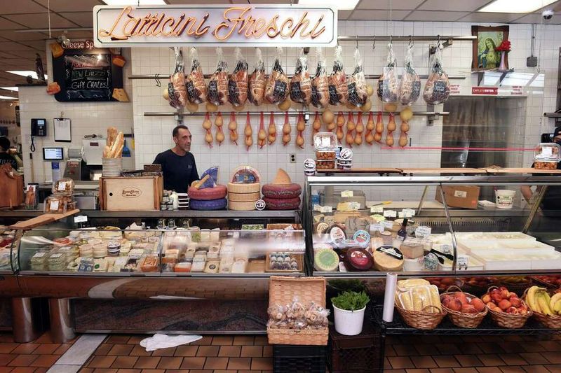 Liuzzi Gourmet Food Market Brings Italian Tradition to North Haven