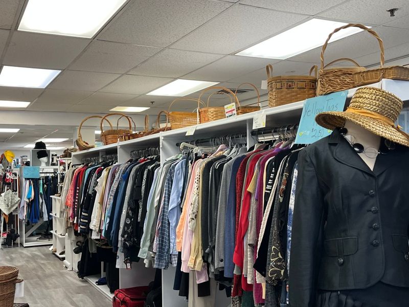 Tag Sales & Treasure Trails: Connecticut’s Collector’s Paradise