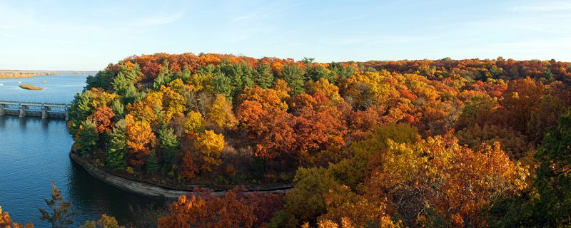 Peak Foliage Across Canyons and Bluffs