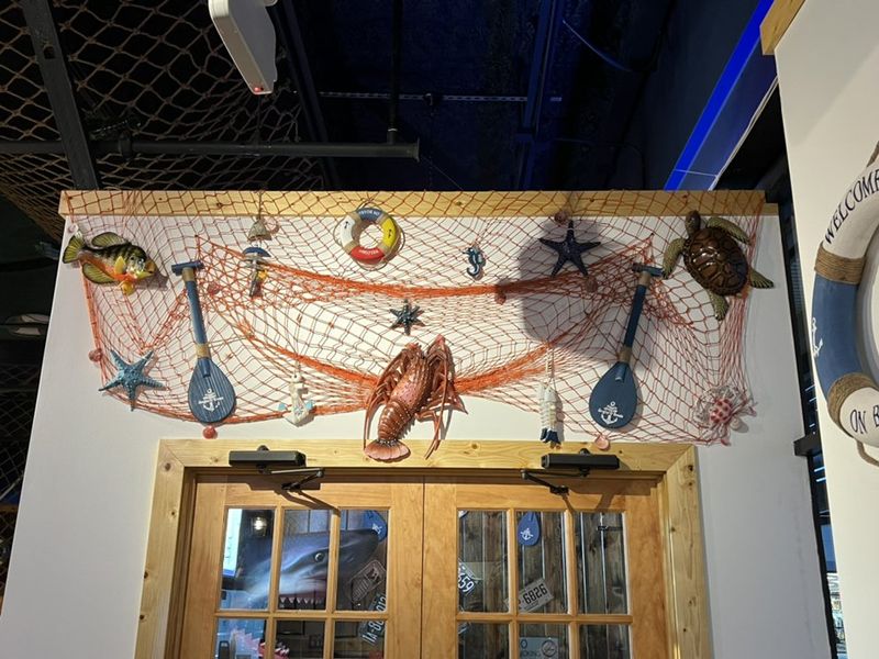 Décor That Echoes the Coastline