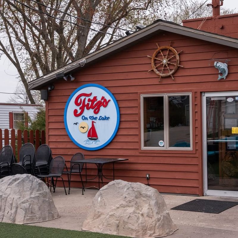 Perfect for Road-Trippers and Seafood Lovers