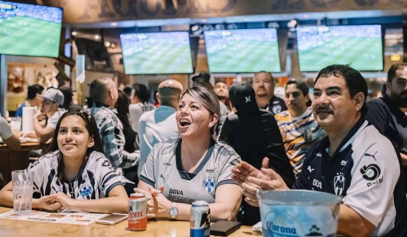 Ojos Locos Sports Cantina (Various TX)
