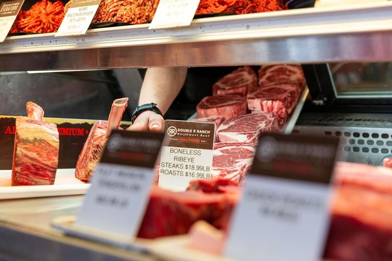 Porterhouse Market: Eagle's Local Treasure
