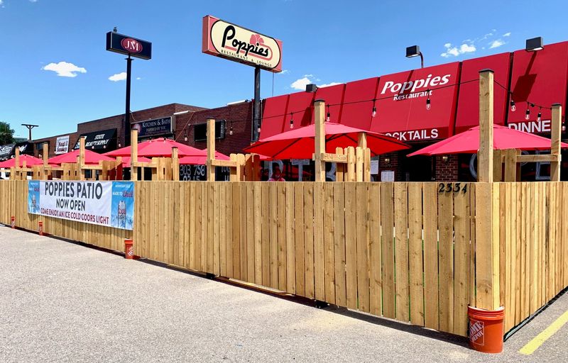 Poppies Restaurant & Lounge