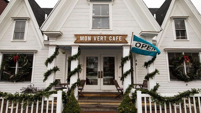 Mon Vert Café, Woodstock