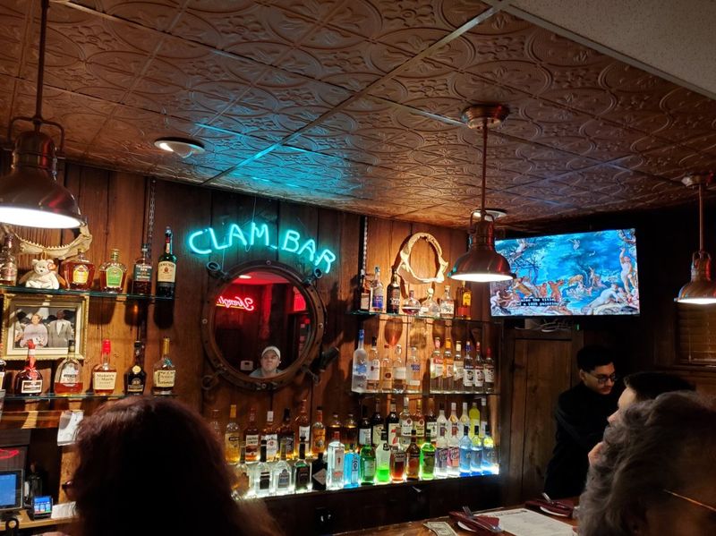The Clam Tavern - Clifton Heights