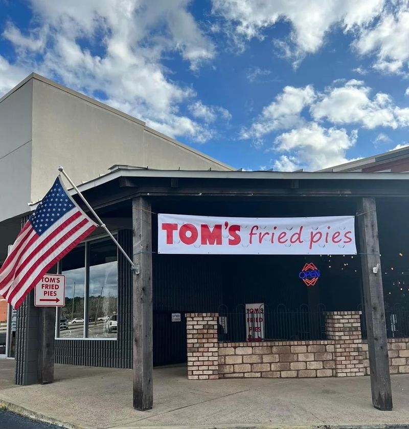 Richland, Tom's Fried Pies