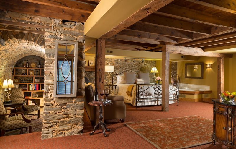 The Inn at Leola Village: Amish Country Warmth and Heritage