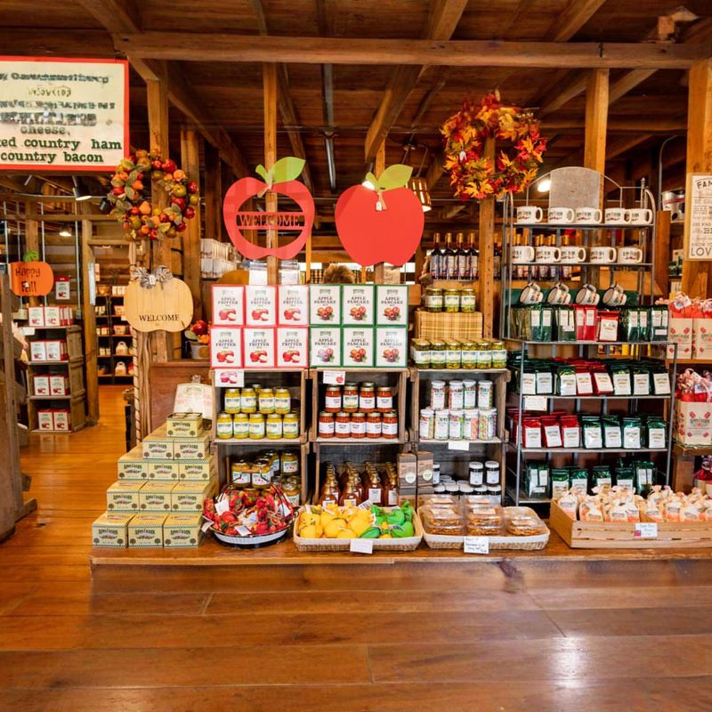 Apple Barn & Country Store