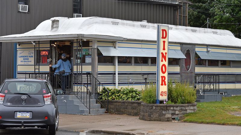 Lawrence Park Dinor - Erie