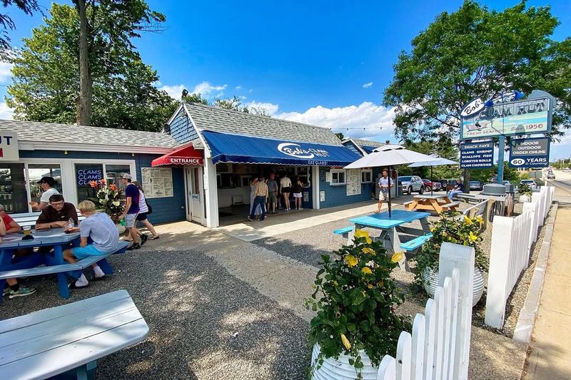 Bob's Clam Hut: Kittery