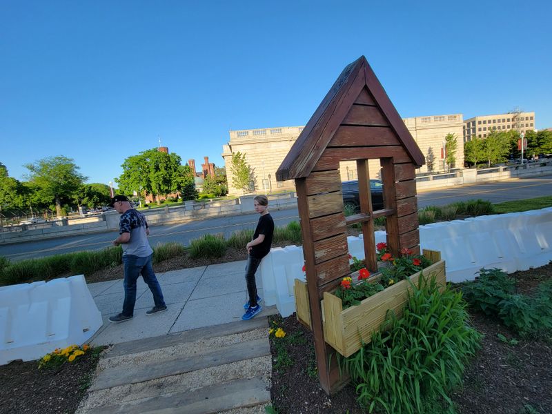 3. You Must Follow Strict Rules About Sidewalk Vending
