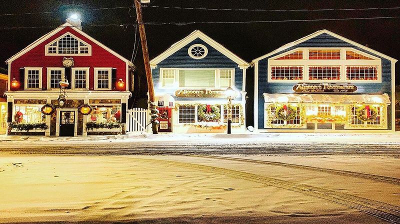 Kennebunkport’s Winter Harbor Stroll