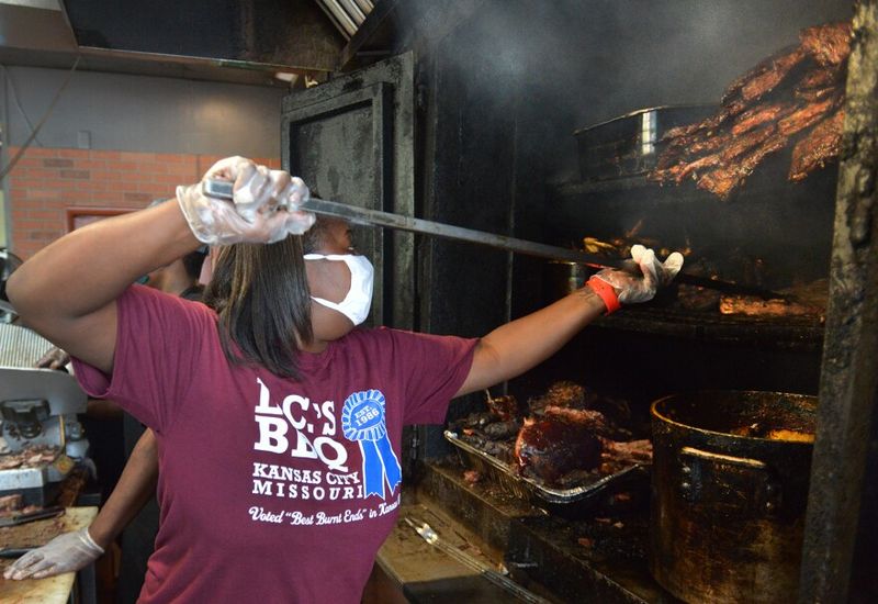 L.C.'s Bar-B-Q (Kansas City, MO)