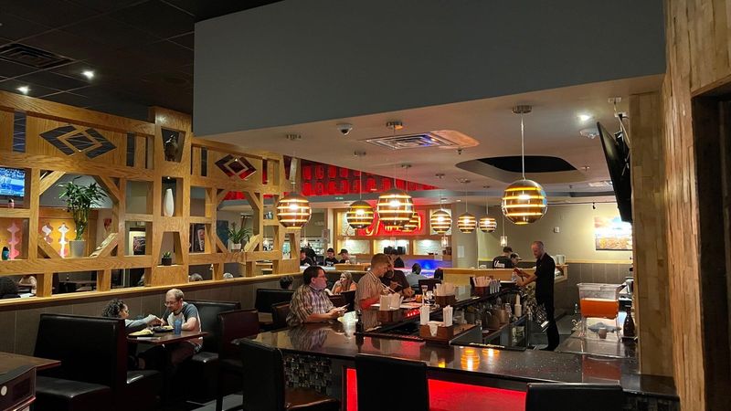 Umami Endless Sushi & Bar – St. Petersburg