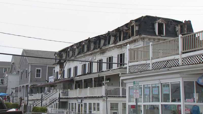 A Harbor Setting That Bent Sound in Odd Ways