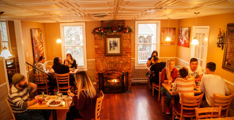 A Restaurant Defined More by Charm Than Mystery