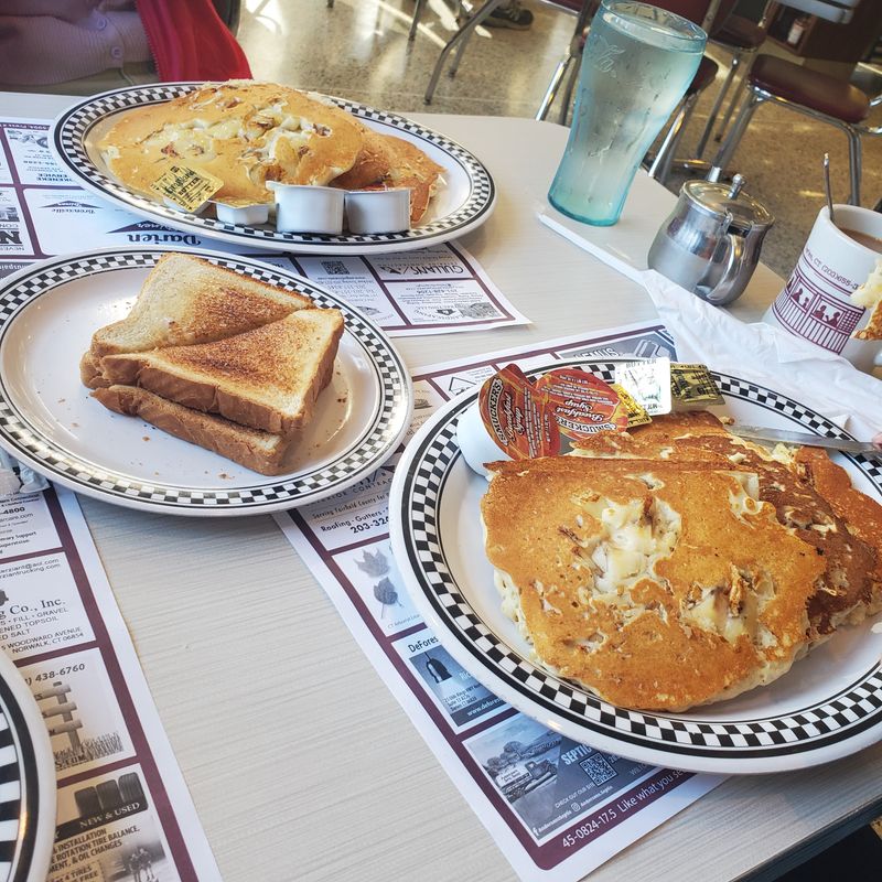 Classic Plates That Reflect Small-Town Comfort Without Trying