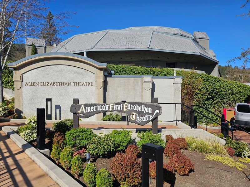 A Community Influenced by the Oregon Shakespeare Festival