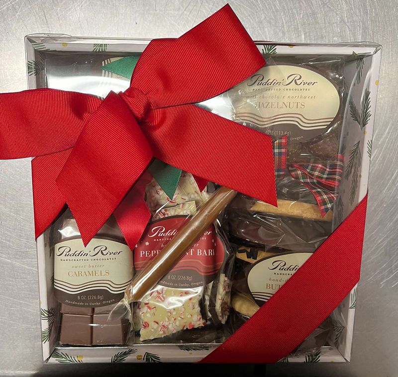 A Community Stop for Holiday Gifting