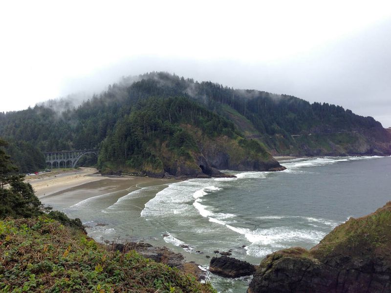 A Pathway That Feels More Secluded Than It Is