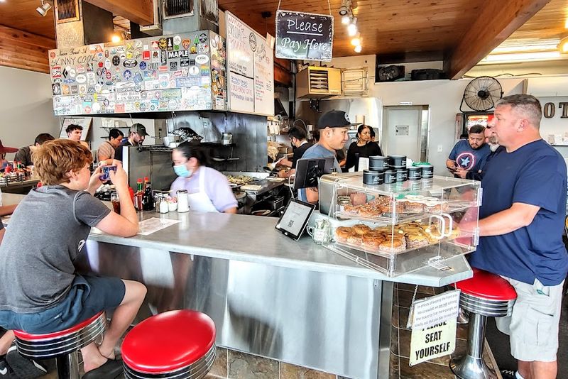 The Charm of an Old?School Diner