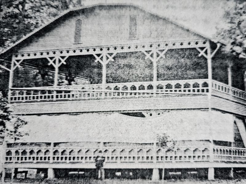 The Starlight Ballroom, Remembered in Footsteps