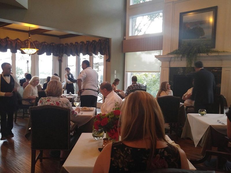 Atmospheric Dining Rooms Worth Dressing Up For