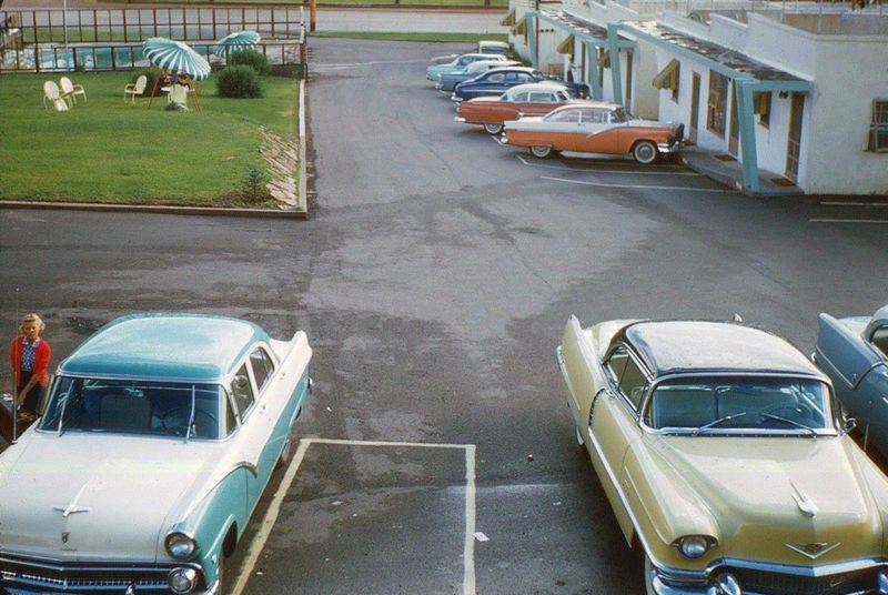 How Shangri La Once Welcomed Highway Travelers