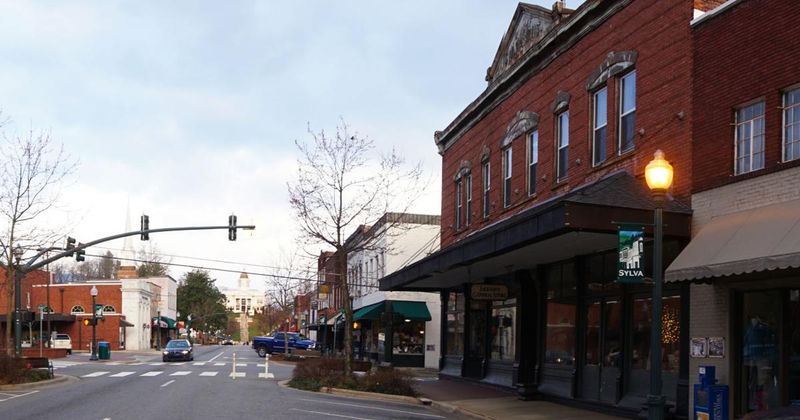 A Downtown Built for Strolling