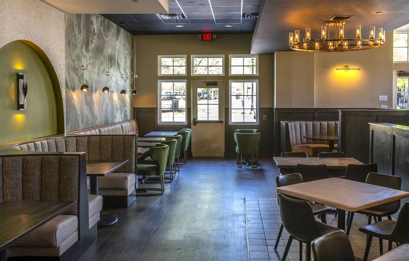 Hands On Dining as Cultural Signal