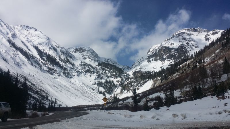 A Mountain Setting That Feels Completely Enclosed