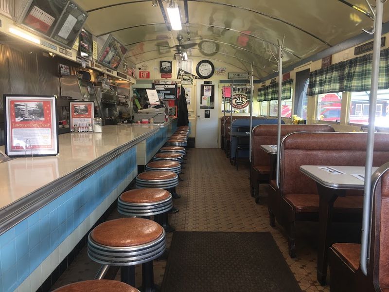 Classic Booths & Counter Service