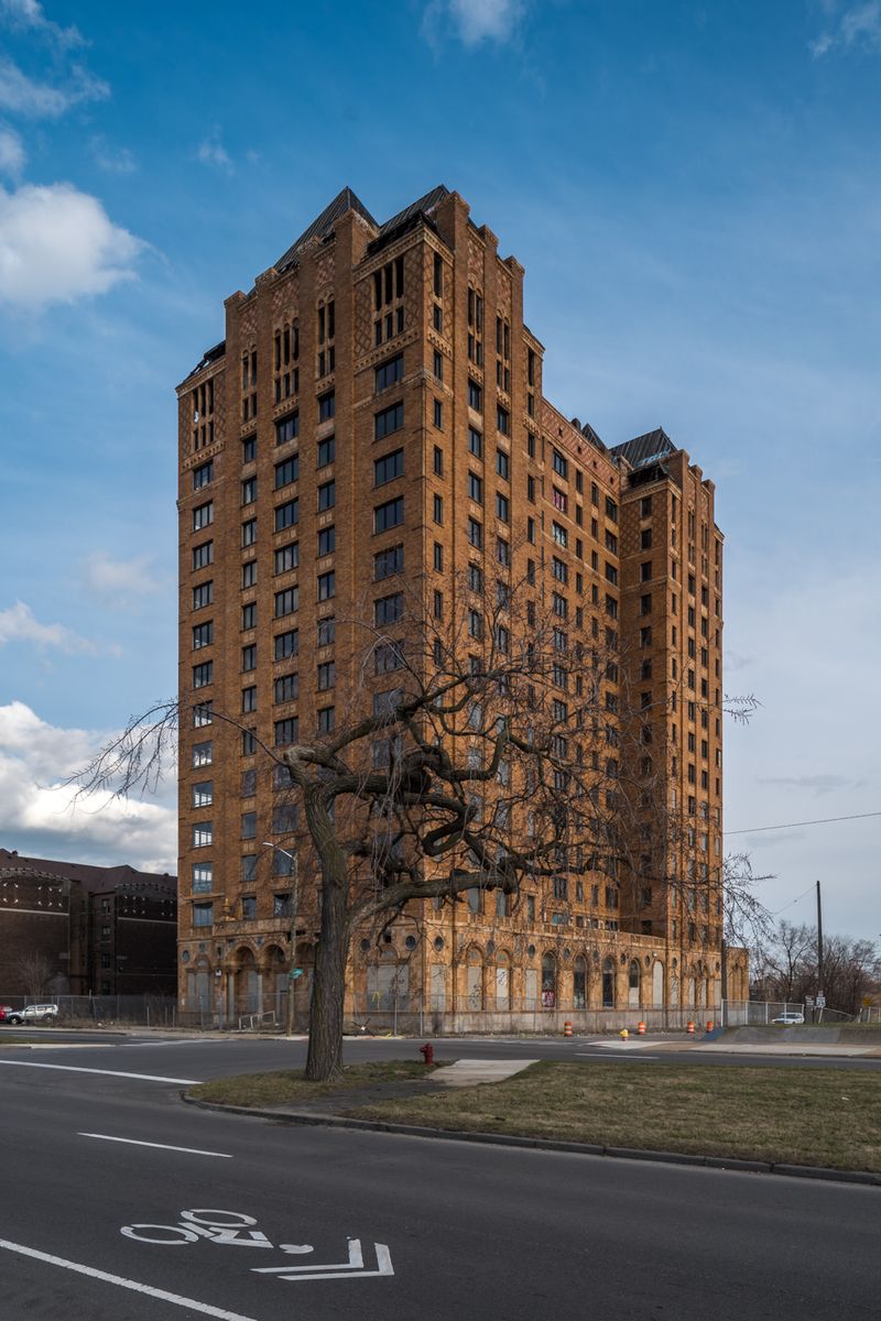 How Lee Plaza Rose During the City’s Golden Years