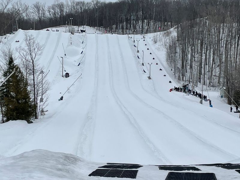 How Snow Valley Once Drew Winter Travelers