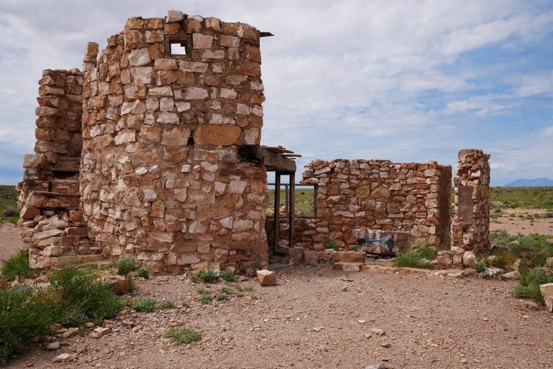 What the Ruins Say About Route 66 History