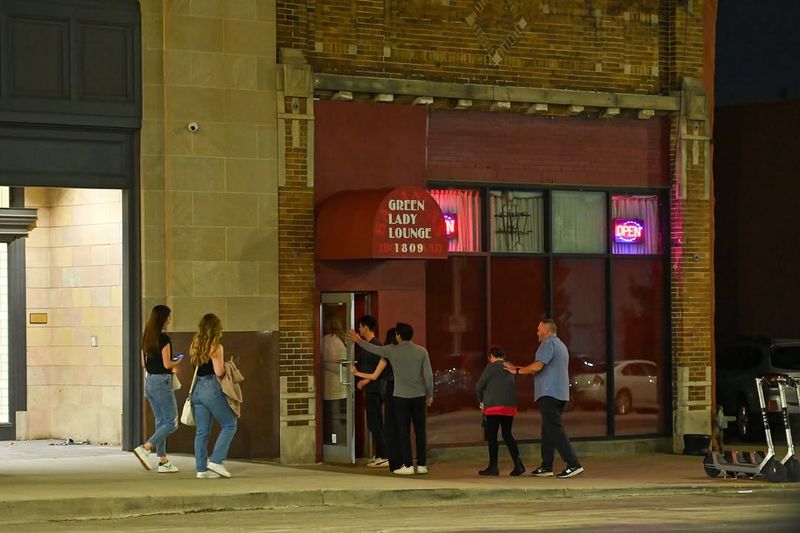 Late-Night Hours for Night Owls