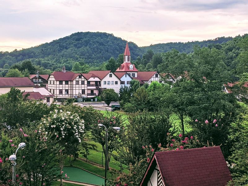 A Peaceful Holiday Escape, Quiet Joy in the Mountains